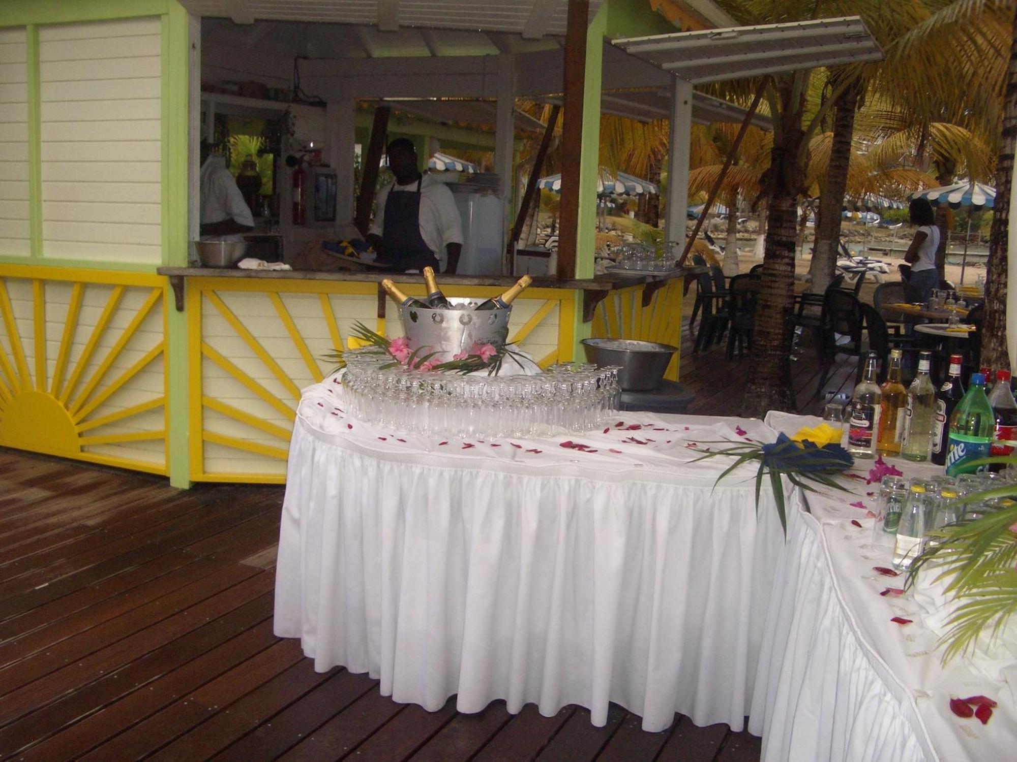 Canella Beach Hotel Le Gosier  Exterior photo