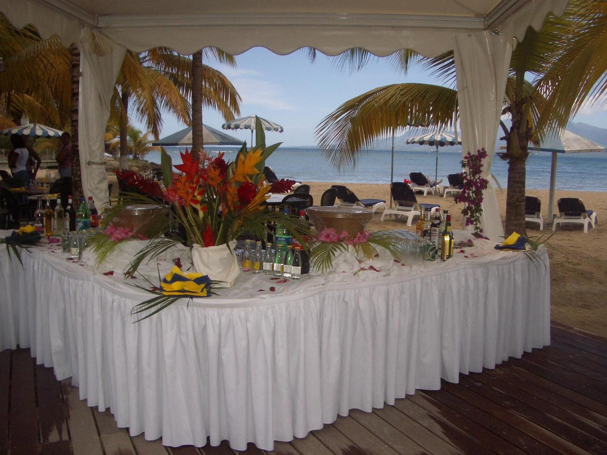 Canella Beach Hotel Le Gosier  Exterior photo