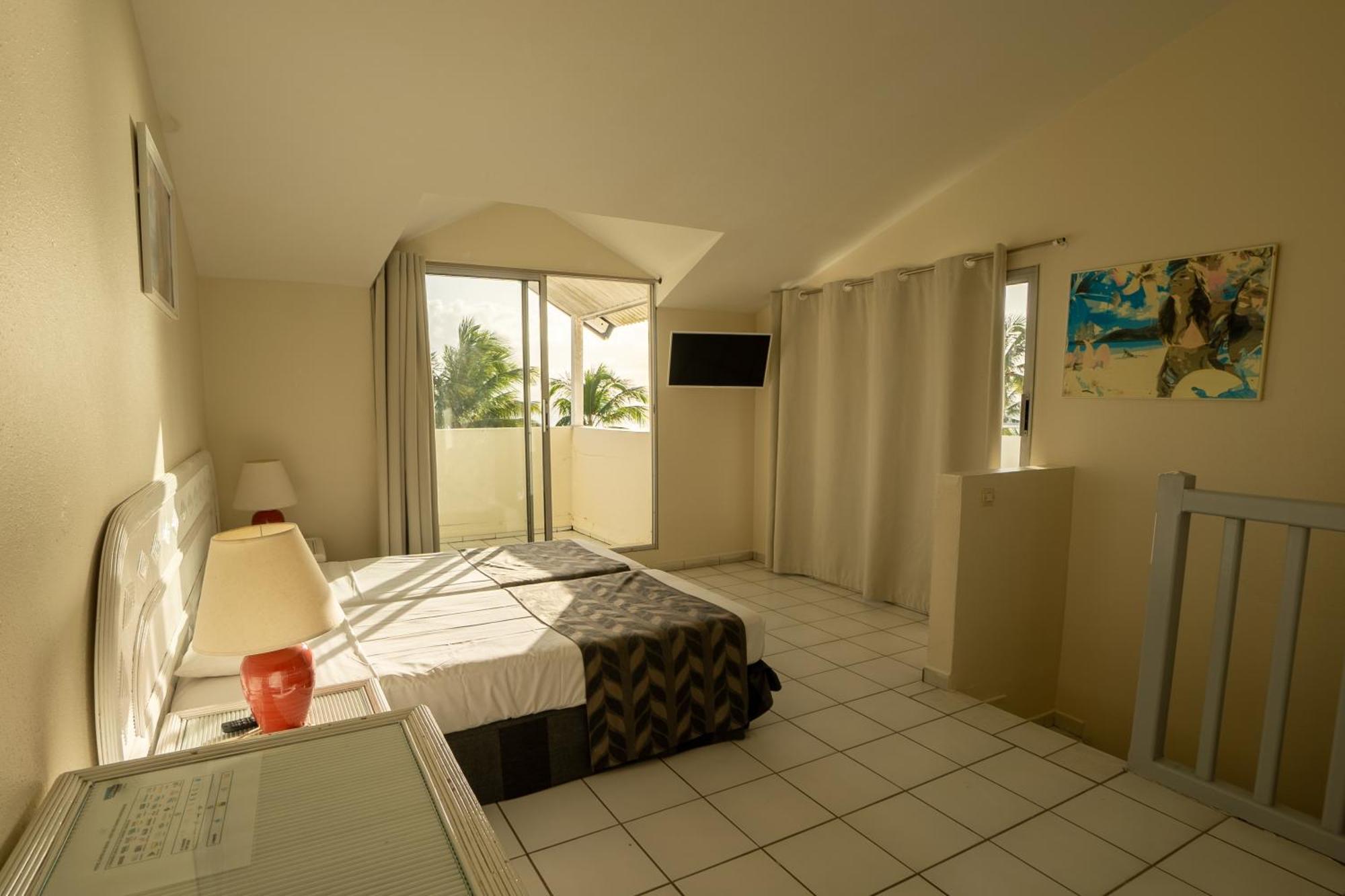 Canella Beach Hotel Le Gosier  Exterior photo